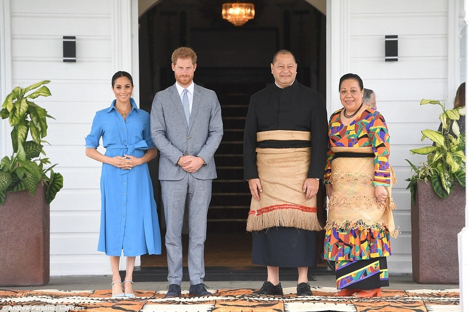 Meghan Markle liên tục được khen mặc đẹp - 21 Meghan Markle liên tục được khen mặc đẹp - 21
