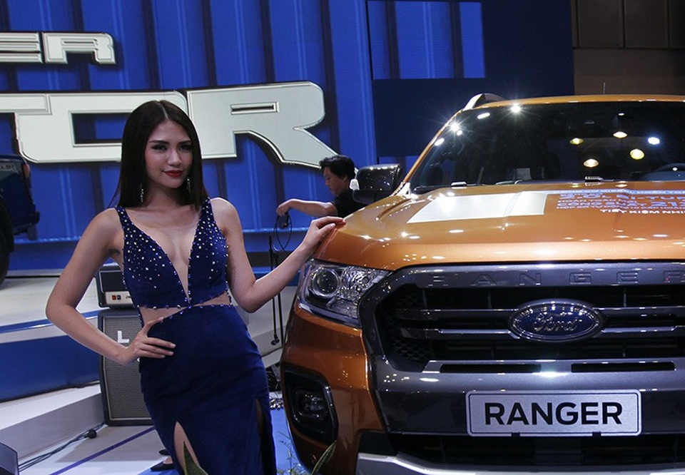 Những bóng hồng rực rỡ tại Triển lãm Vietnam Motor Show 2018 - 5 Những bóng hồng rực rỡ tại Triển lãm Vietnam Motor Show 2018 - 5