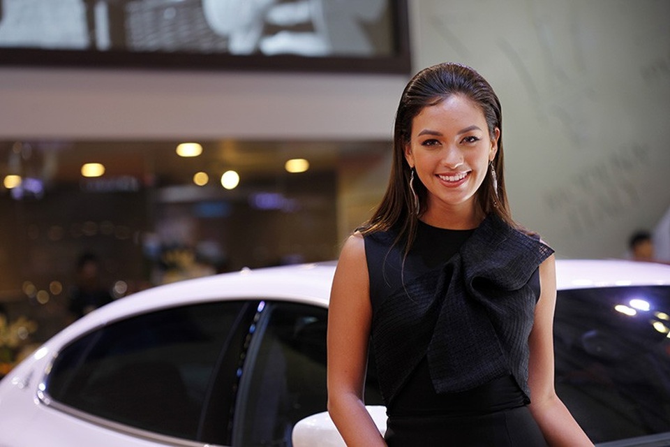 Những bóng hồng rực rỡ tại Triển lãm Vietnam Motor Show 2018 - 15 Những bóng hồng rực rỡ tại Triển lãm Vietnam Motor Show 2018 - 15