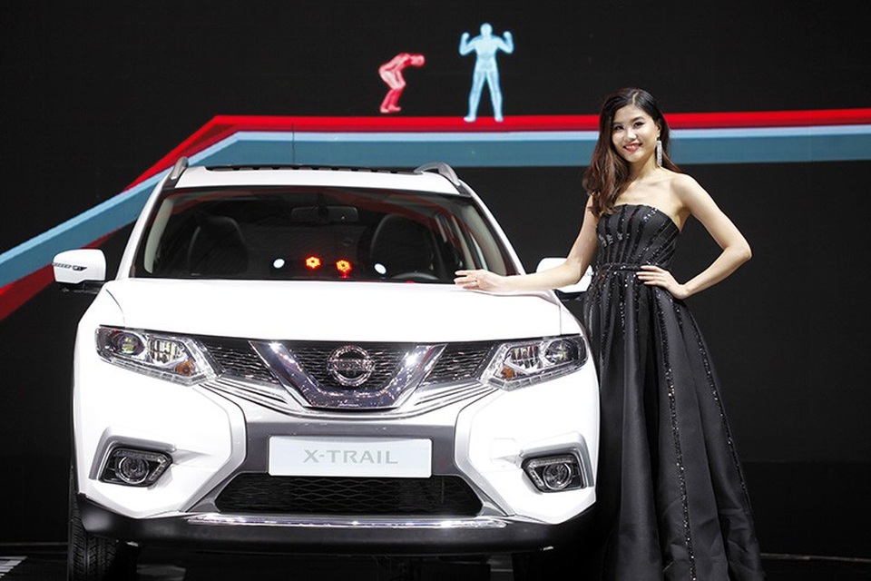 Những bóng hồng rực rỡ tại Triển lãm Vietnam Motor Show 2018 - 16 Những bóng hồng rực rỡ tại Triển lãm Vietnam Motor Show 2018 - 16