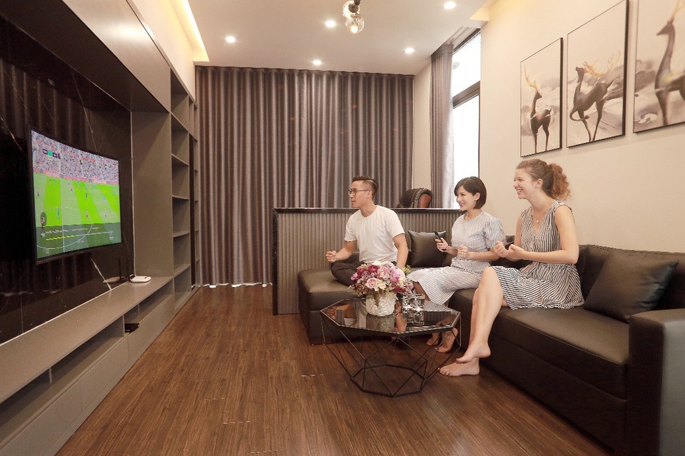 Fan bóng đá dễ dàng thưởng thức các trận bóng khuya tại nhà với K+ TV Box