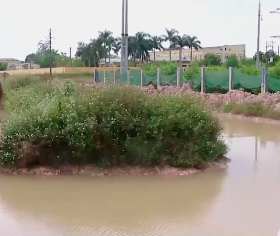 Vụ 3 em nhỏ chết đuối thương tâm: Mương nước tử thần cố tình được tạo ra thế nào? - Ảnh 4. Vụ 3 em nhỏ chết đuối thương tâm: Mương nước tử thần cố tình được tạo ra thế nào? - Ảnh 4.