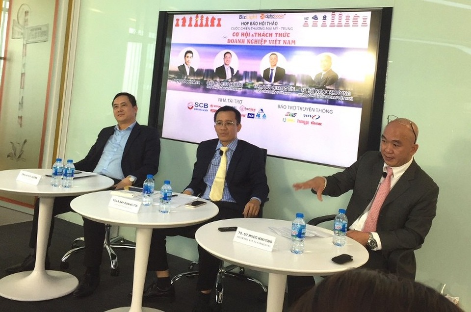 Doanh nghiệp vừa và nhỏ phát triển “bùng nổ” nhưng 90%... “chết đứng” - 1 Các chuyên gia kinh tế, ngân hàng chia sẻ các thông tin xoay quanh cuộc chiến thương mại Mỹ – Trung