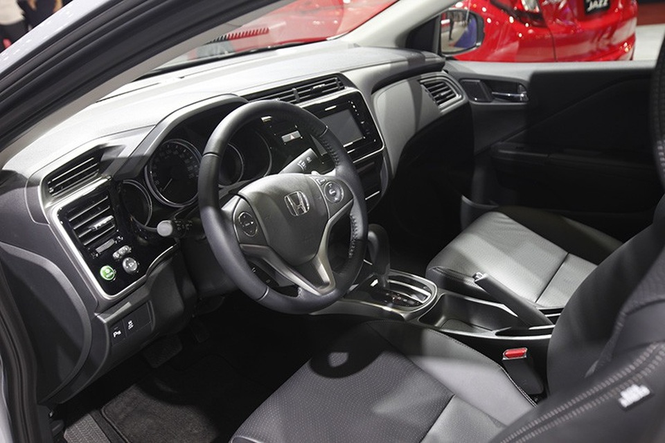 Honda Việt Nam giới thiệu 2 phiên bản giới hạn Jazz RS Mugen và City L Modulo - Ảnh 18. Honda Việt Nam giới thiệu 2 phiên bản giới hạn Jazz RS Mugen và City L Modulo - Ảnh 18.