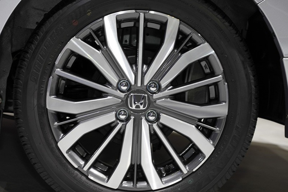 Honda Việt Nam giới thiệu 2 phiên bản giới hạn Jazz RS Mugen và City L Modulo - Ảnh 15. Honda Việt Nam giới thiệu 2 phiên bản giới hạn Jazz RS Mugen và City L Modulo - Ảnh 15.