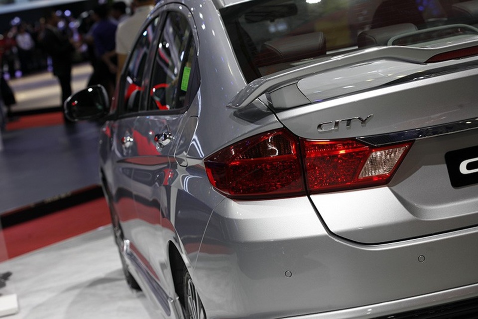 Honda Việt Nam giới thiệu 2 phiên bản giới hạn Jazz RS Mugen và City L Modulo - Ảnh 12. Honda Việt Nam giới thiệu 2 phiên bản giới hạn Jazz RS Mugen và City L Modulo - Ảnh 12.