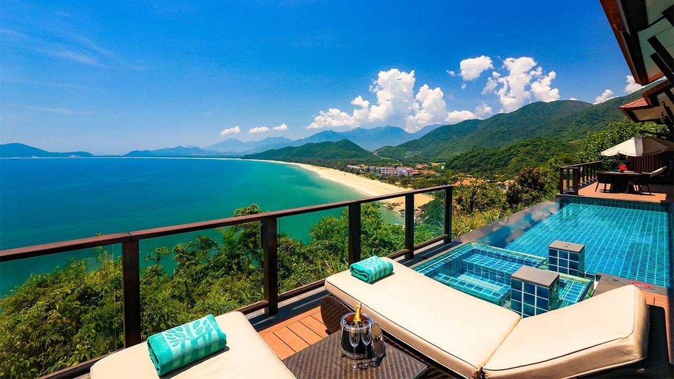 Ra mắt biệt thự mẫu Banyan Tree Residences - 1 Tầm nhìn hướng biển từ hồ bơi của biệt thự Banyan Tree Residences