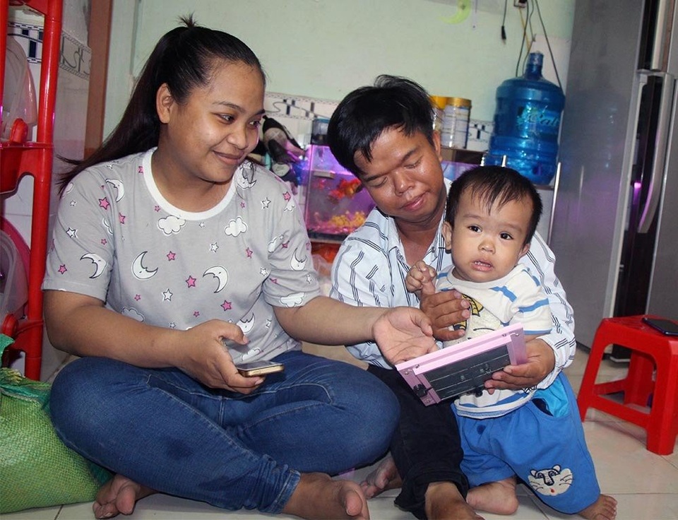 Chàng trai miền Tây 1,2m nuôi vợ 1,6m học bác sĩ đa khoa - 2 Tổ ấm nhỏ của anh Phát