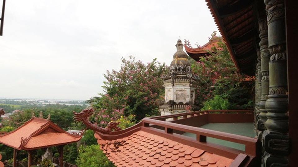 Ghé An Giang mùa nước nổi đẹp mê hồn, thưởng thức món gà đốt trứ danh - 8 Kiến trúc tinh hoa mang hơi hướng của văn hóa Trung Hoa