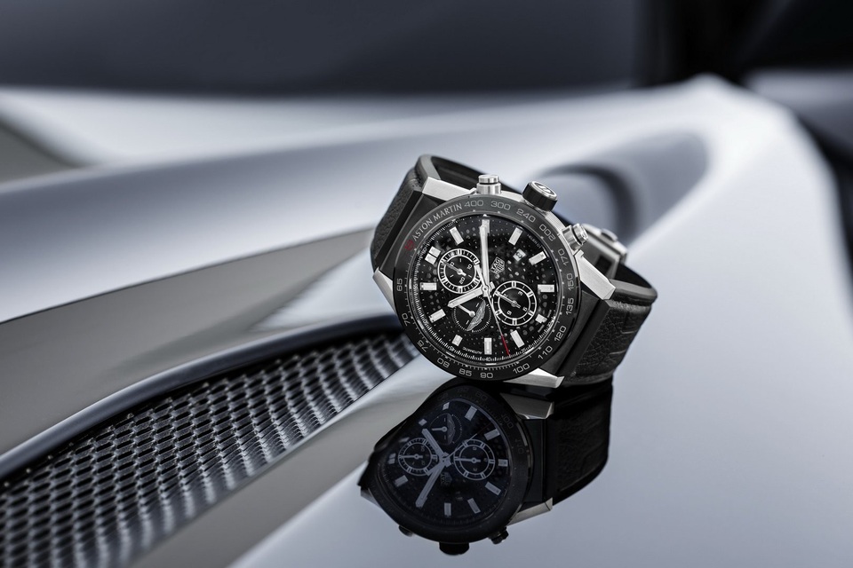 Chiêm ngưỡng tuyệt phẩm đồng hồ Tag Heuer mới làm cho chủ xe Aston Martin - 9 Chiêm ngưỡng tuyệt phẩm đồng hồ Tag Heuer mới làm cho chủ xe Aston Martin - 9