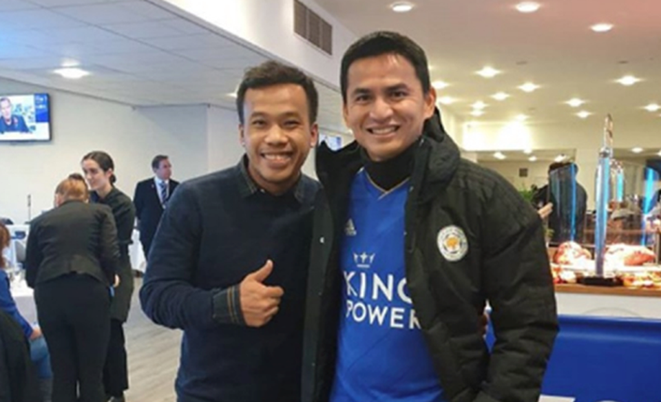 Kiatisak may mắn thoát nạn trong vụ rơi trực thăng của ông chủ Leicester - 1
Kiatisak và Datsakorn Thonglao may mắn không lên chiếc máy bay xấu số của tỷ phú Vichai Srivaddhanaprabha