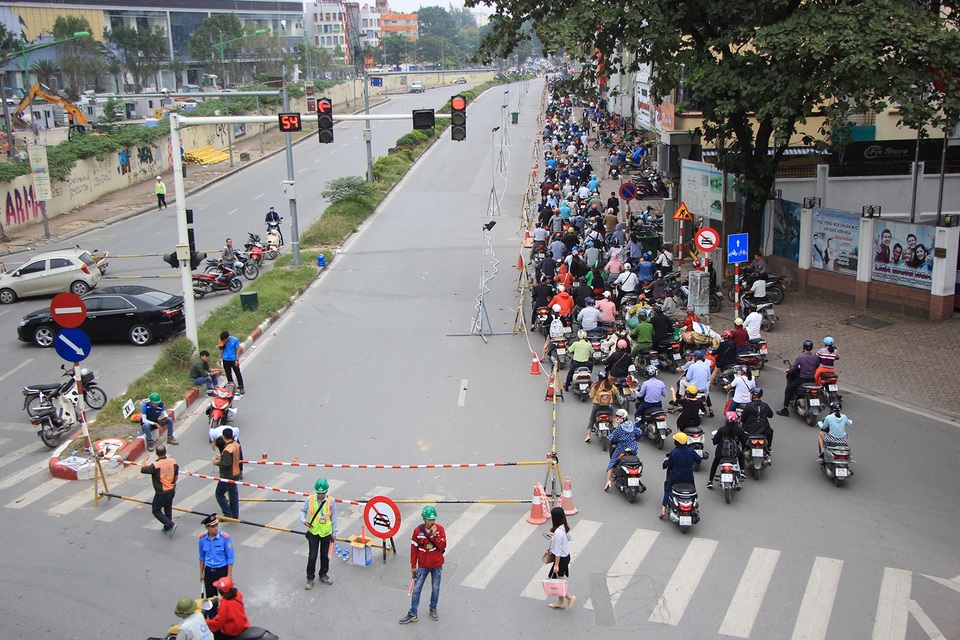 Rào đường Kim Mã phục vụ thi công ga ngầm đường sắt đô thị Hà Nội - 1 Rào đường Kim Mã phục vụ thi công ga ngầm đường sắt đô thị Hà Nội - 1