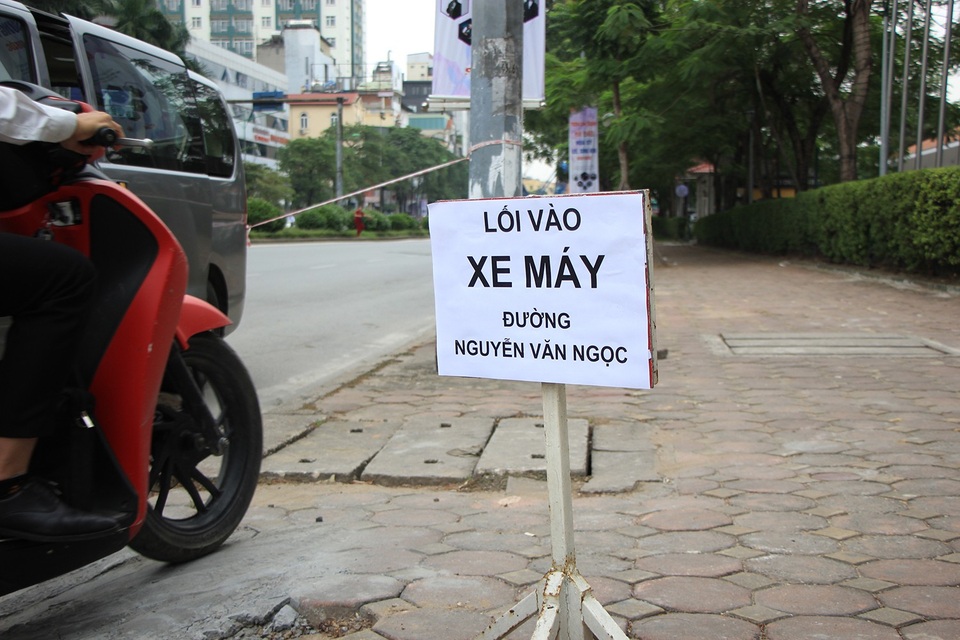 Rào đường Kim Mã phục vụ thi công ga ngầm đường sắt đô thị Hà Nội - 7 Rào đường Kim Mã phục vụ thi công ga ngầm đường sắt đô thị Hà Nội - 7