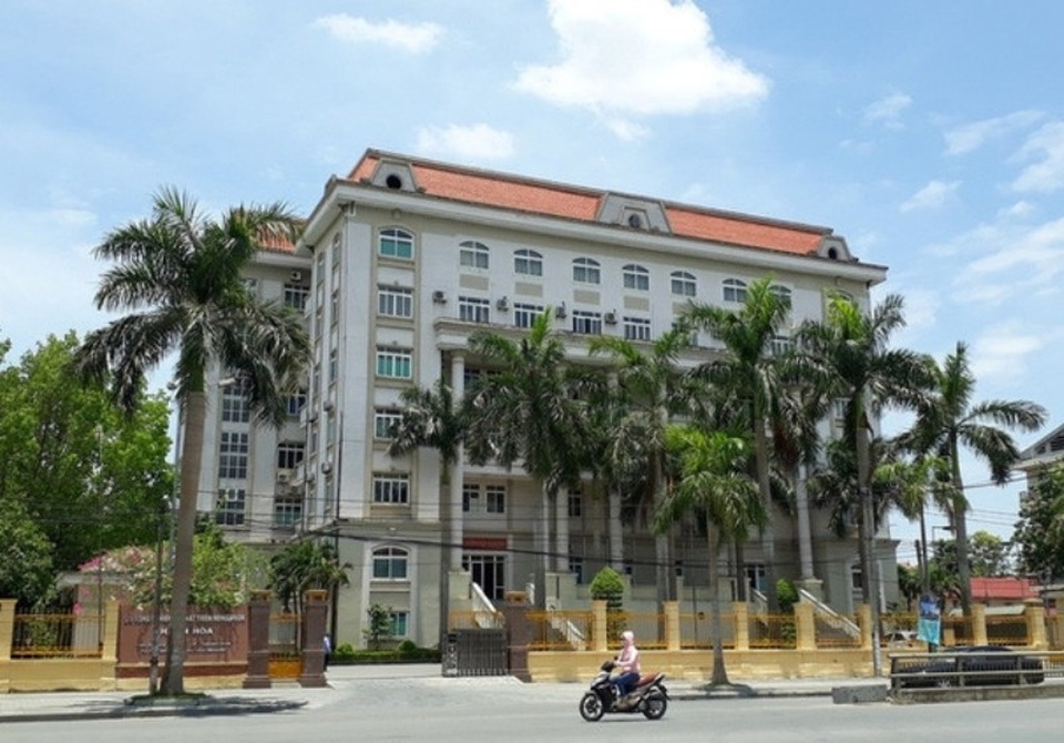 Thanh Hóa “tuýt còi” đề xuất xin 10 tỷ đồng cải tạo trụ sở làm việc - 2
Một trụ sở quy mô cấp sở, ngành tại Thanh Hóa.