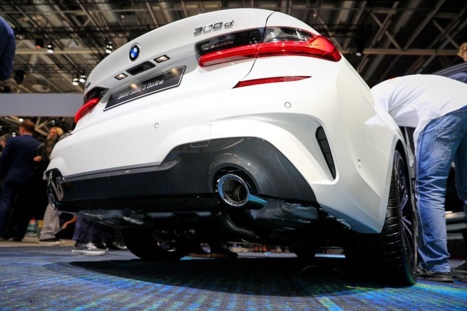 BMW 3-Series thế hệ mới chính thức trình làng - 12 BMW 3-Series thế hệ mới chính thức trình làng - 12