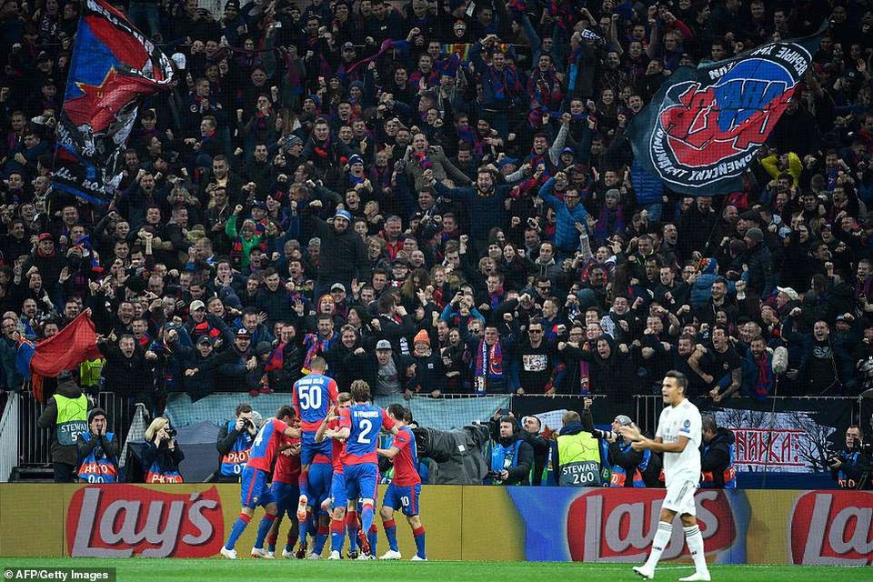 Real Madrid gục ngã đau đớn trước CSKA Moscow tại nước Nga - 3
Niềm vui vô bờ bến của đội bóng nước Nga