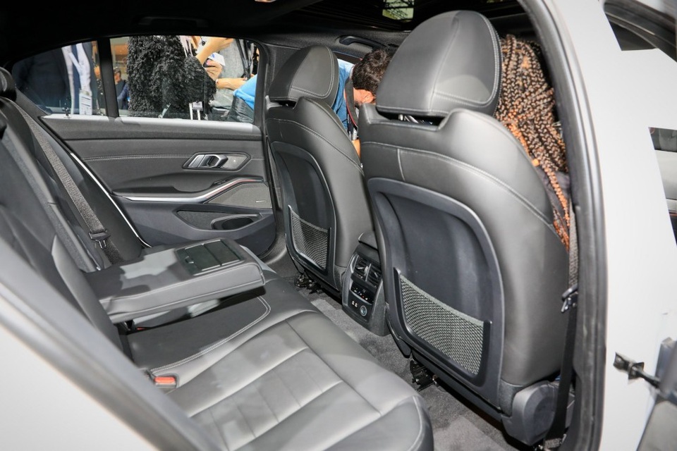 BMW 3-Series thế hệ mới chính thức trình làng - 19 BMW 3-Series thế hệ mới chính thức trình làng - 19