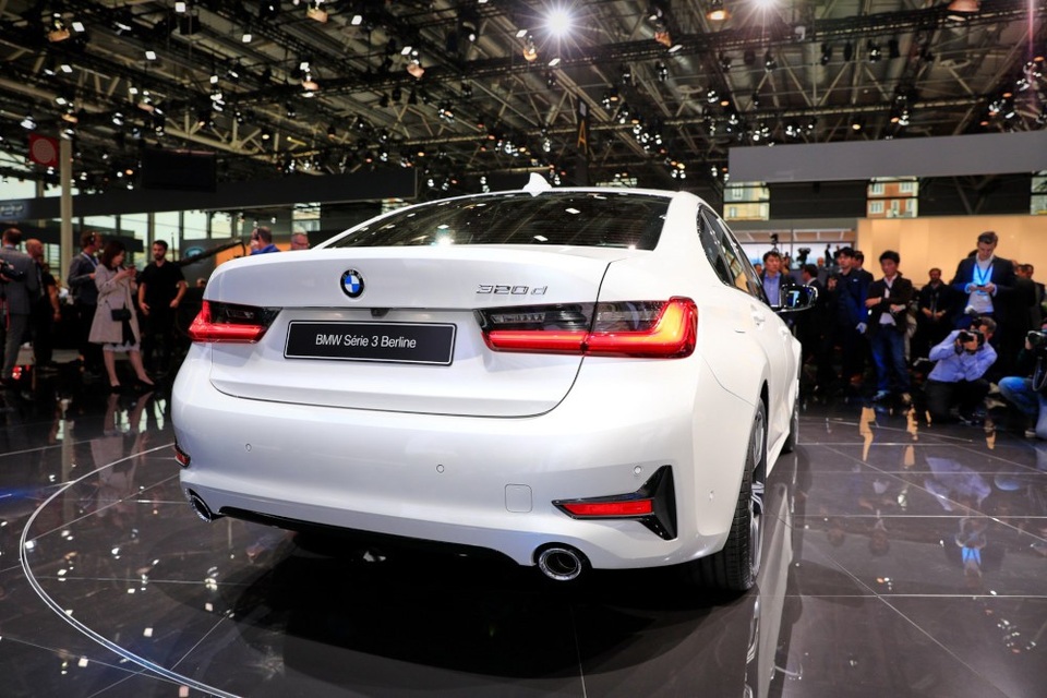 BMW 3-Series thế hệ mới chính thức trình làng - 10 BMW 3-Series thế hệ mới chính thức trình làng - 10