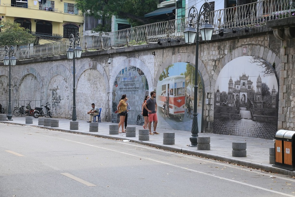 Nhiều sự kiện văn hoá nghệ thuật nhân kỷ niệm 64 năm ngày giải phóng Thủ đô - 2 Tại không gian bích hoạ phố Phùng Hưng - Hà Nội cũng sẽ diễn ra nhiều hoạt động văn hoá - nghệ thuật đặc sắc.