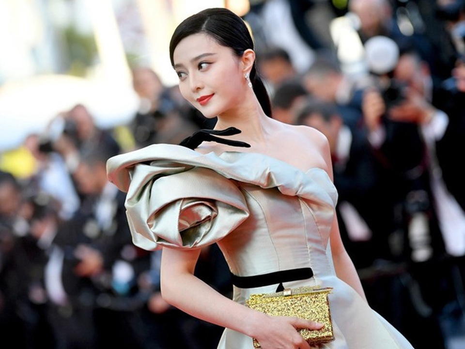 Phạm Băng Băng bị phạt 130 triệu USD vì trốn thuế - 3 Phạm Băng Băng bị phạt 130 triệu USD vì trốn thuế - 3