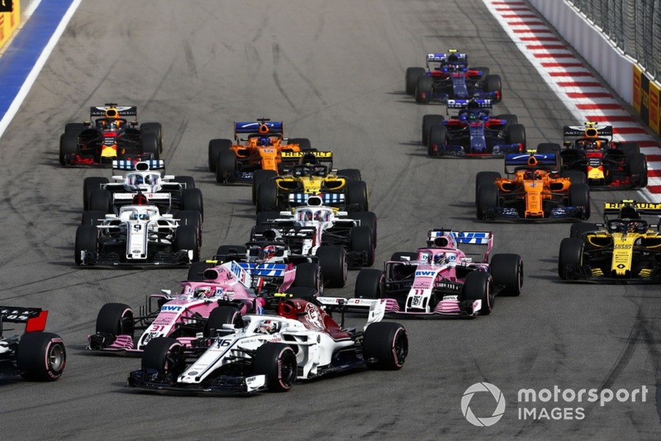 Bottas chủ động “nhường” chiến thắng chặng Sochi cho Hamilton - 1 Bottas chủ động “nhường” chiến thắng chặng Sochi cho Hamilton - 1