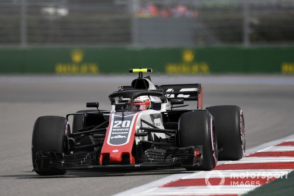 Bottas chủ động “nhường” chiến thắng chặng Sochi cho Hamilton - 10 Bottas chủ động “nhường” chiến thắng chặng Sochi cho Hamilton - 10