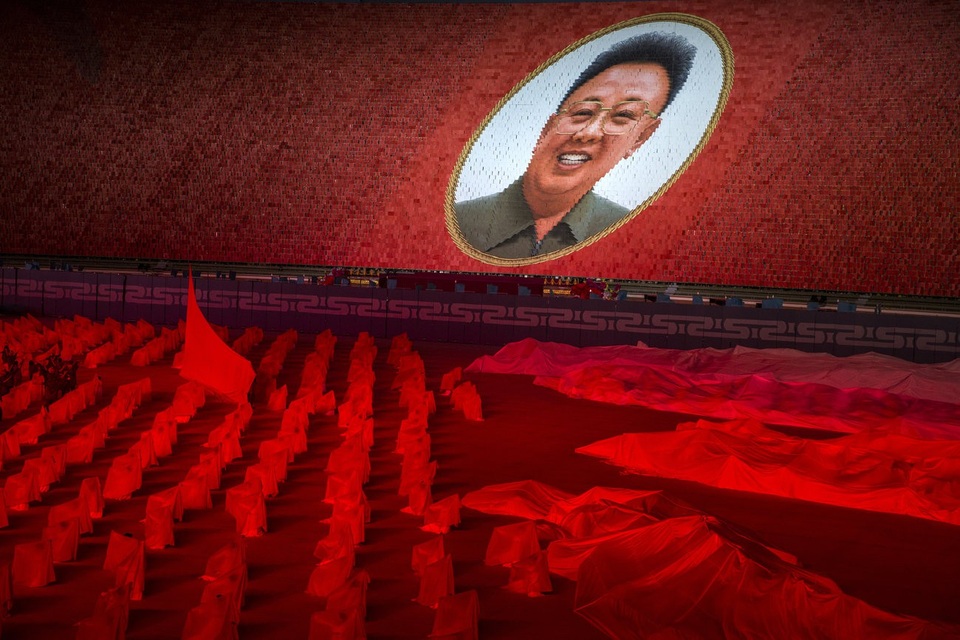 Làn gió mới giúp Triều Tiên chuyển mình dưới thời ông Kim Jong-un - 5 Chương trình đồng diễn hoành tráng với sự tham gia của hàng nghìn người tại một sân vận động ở Bình Nhưỡng.
