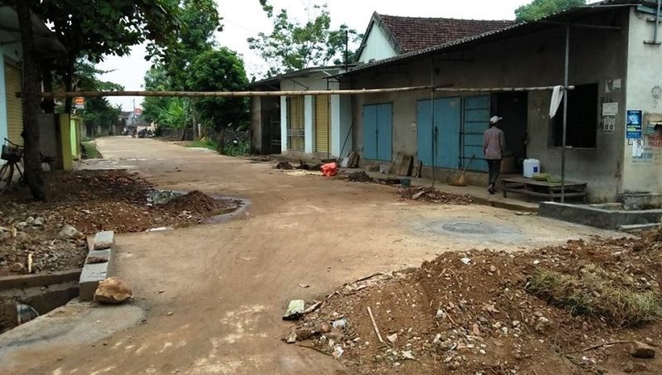 Một công nhân bị đuổi đánh vào tận phòng Chủ tịch UBND xã - 1 Hiện trường nơi xảy ra sự việc ban đầu.
