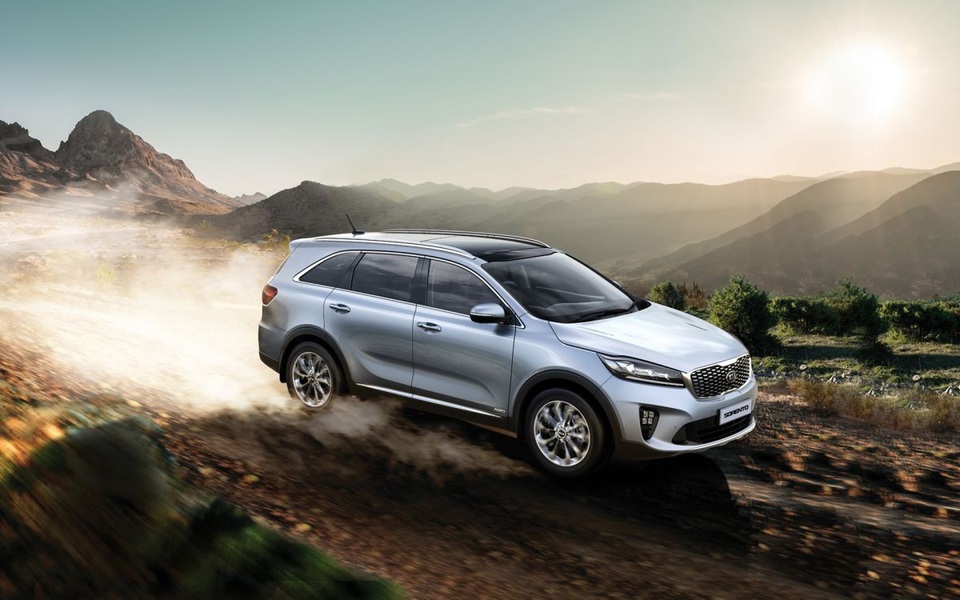 Kia Sorento có trang bị hộp số 8 cấp mới - 5 Kia Sorento có trang bị hộp số 8 cấp mới - 5