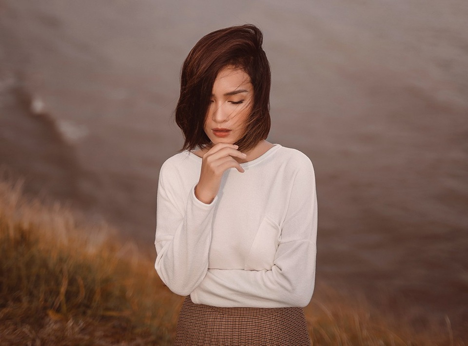 Ái Phương: Không công khai bạn trai vì chưa có gì đặc biệt để công bố - 3 Giọng ca Tôi thấy hoa vàng trên cỏ xanh cho biết cô cảm thấy hối hận vì tham gia Sao đại chiến bởi bị ném đá và khá oan ức.