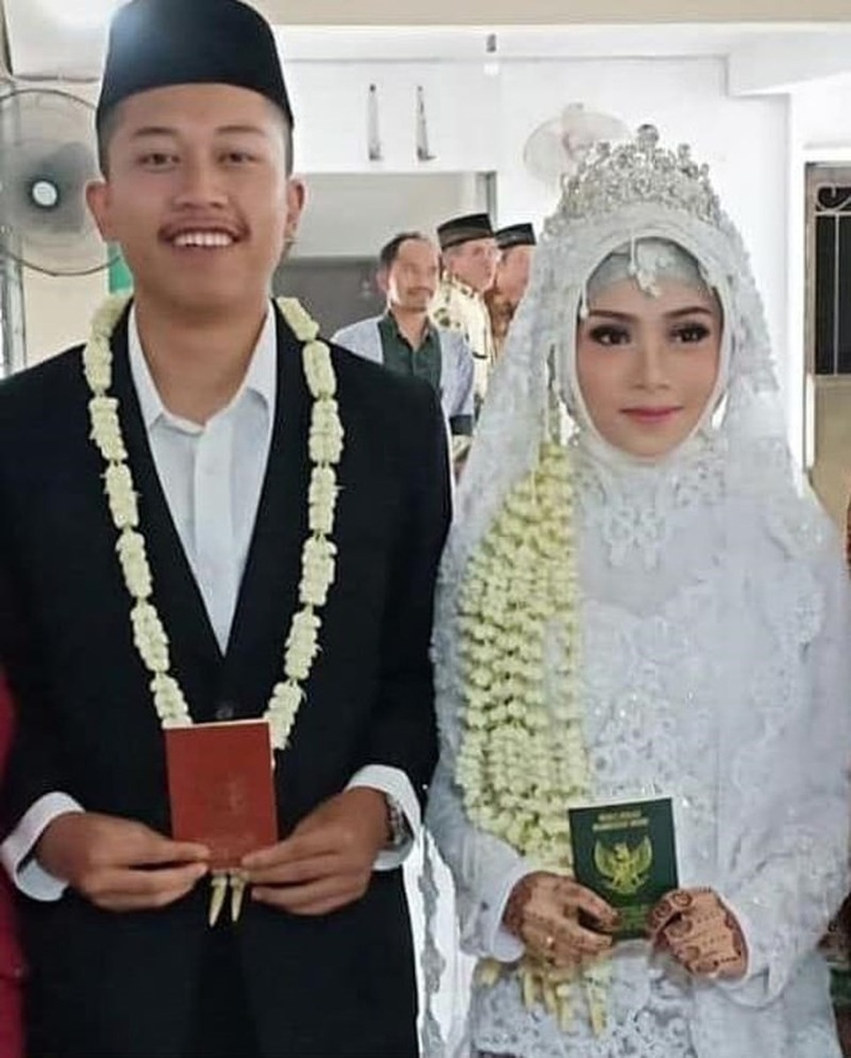 Indonesia: Những câu chuyện buồn trên chuyến bay định mệnh - Ảnh 2. Indonesia: Những câu chuyện buồn trên chuyến bay định mệnh - Ảnh 2.