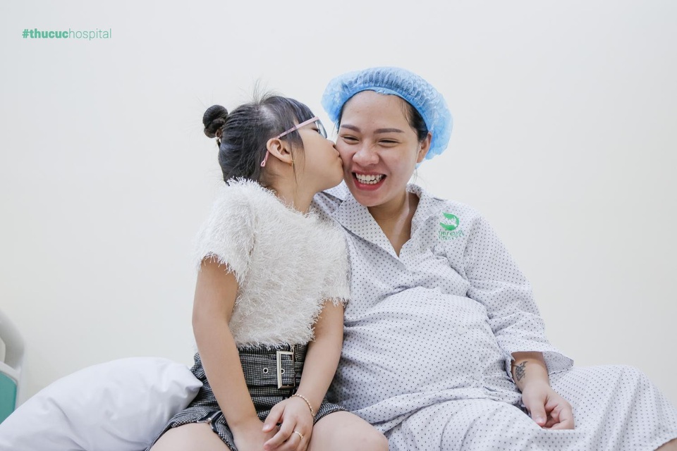 Tâm trạng đi đẻ của nhà tôi luôn tươi roi rói