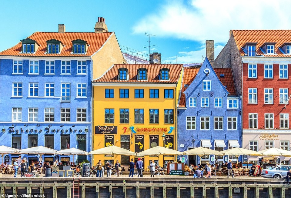 Copenhagen được xếp hạng đầu trong Top 10 thành phố đáng đến trong năm 2019 nhờ quang cảnh ẩm thực nổi tiếng thế giới.