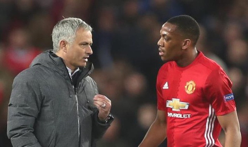 
Martial (phải) đang có phong độ tốt trong màu áo Man Utd
