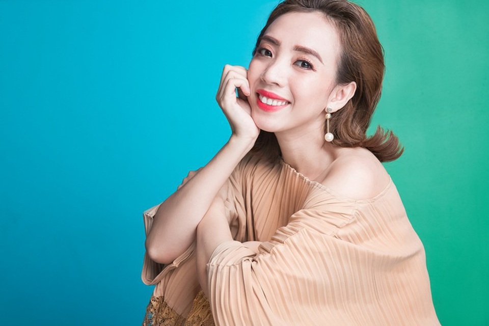 Quá khứ cơ cực, vất vả kiếm sống qua ngày của sao Việt - 1 Để có thành công như hiện tại, danh hài Thu Trang trải qua quá khứ hết sức cơ cực.