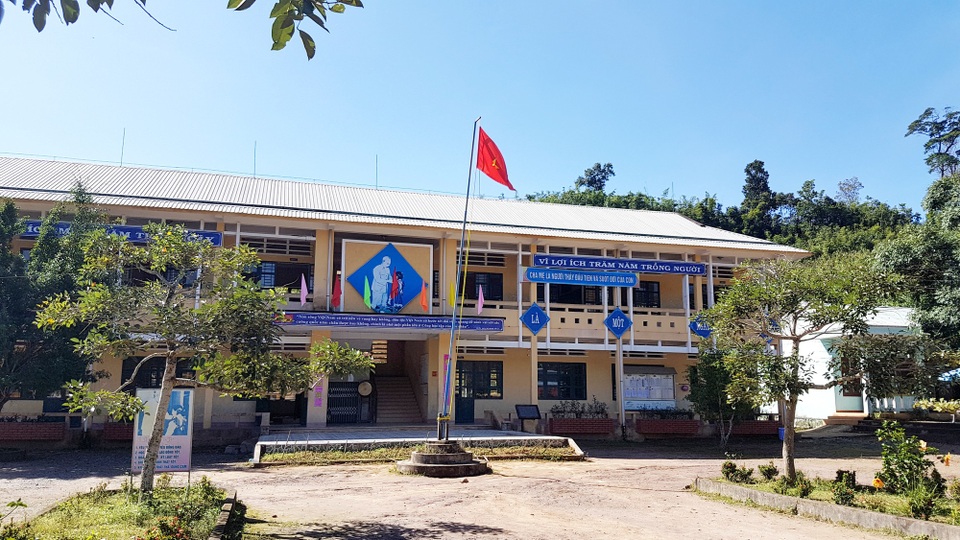 Trường PTDTBT THCS Nguyễn Văn Trỗi có 165 học sinh không được hưởng chế độ bán trú theo Nghị định 116 của Chính phủ