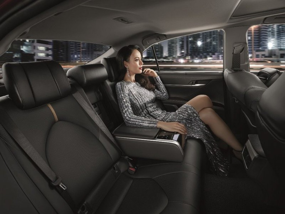 Toyota Camry thế hệ mới trình làng, giá từ hơn 1 tỉ đồng - 6 Toyota Camry thế hệ mới trình làng, giá từ hơn 1 tỉ đồng - 6