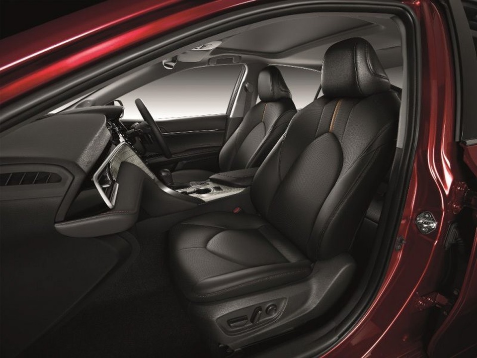 Toyota Camry thế hệ mới trình làng, giá từ hơn 1 tỉ đồng - 5 Toyota Camry thế hệ mới trình làng, giá từ hơn 1 tỉ đồng - 5