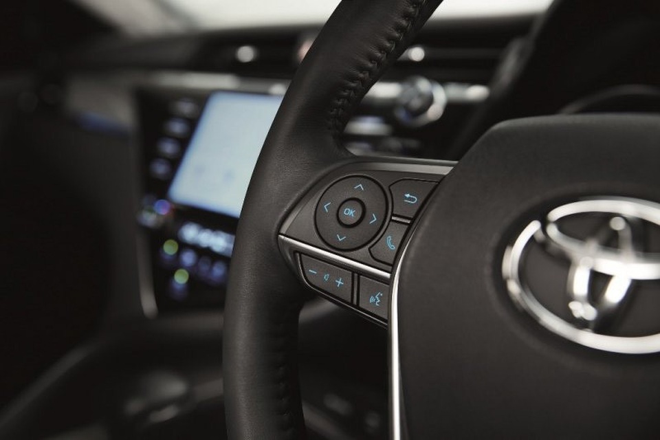 Toyota Camry thế hệ mới trình làng, giá từ hơn 1 tỉ đồng - 10 Toyota Camry thế hệ mới trình làng, giá từ hơn 1 tỉ đồng - 10