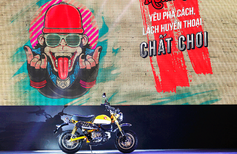 Honda đưa Super Cub, Monkey về Việt Nam, giá từ 84,9 triệu đồng - 1
Sự khác biệt giữa các mẫu xe máy Honda tại Nhật Bản và ASEAN, vẫn nằm ở động cơ 50cc và 125cc. Điều này đã có tiền lệ với mẫu Zoomer, Scoopy động cơ 50cc tại Nhật Bản và 125cc tại Thái Lan, Việt Nam