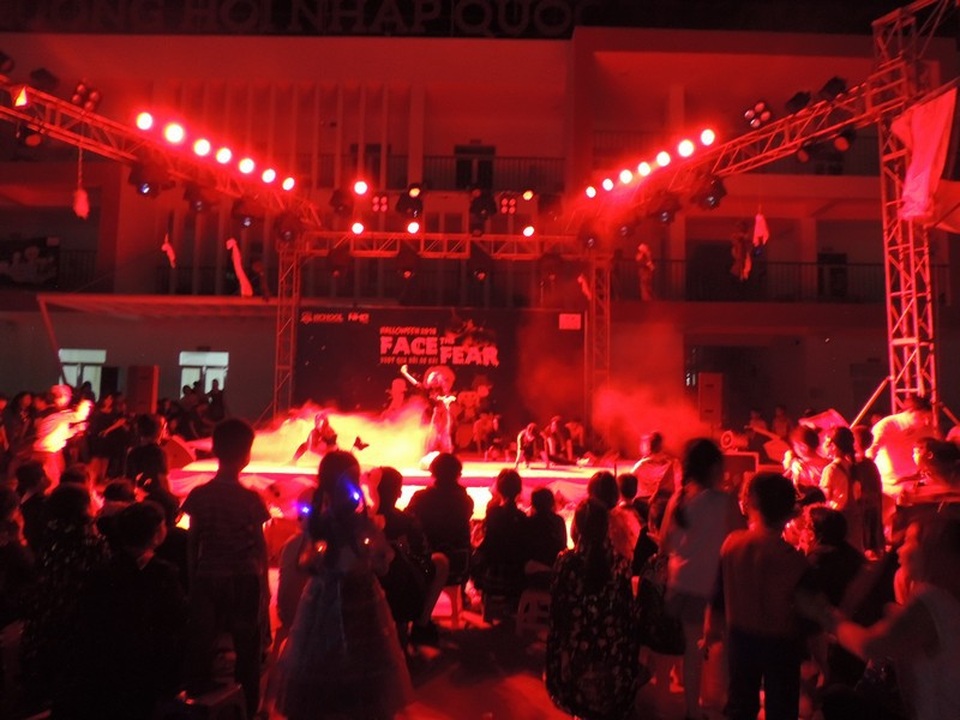 Teen Ninh Thuận ma mị trong đêm Halloween - 1 
Lễ hội Halloween quy mô lớn thu hút bạn trẻ tại Ninh Thuận