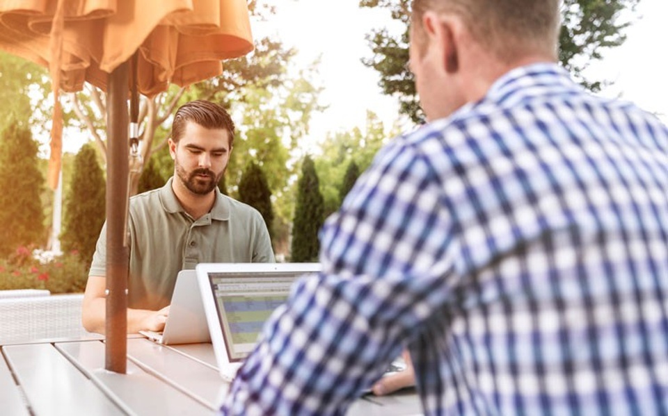 Làm việc 5 giờ/ngày - nhân viên hạnh phúc, năng suất làm việc tăng cao - 1 Làm việc 5 giờ/ngày - nhân viên hạnh phúc, năng suất làm việc tăng cao - 1