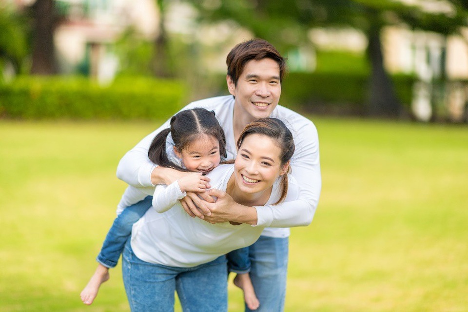 "Lỡ như tôi không đủ khả năng đóng phí bảo hiểm dài hạn?" - 2 Trong bất kỳ trường hợp nào, BHNT cũng có thể trở thành điểm tựa cho bạn và những người mình thương yêu