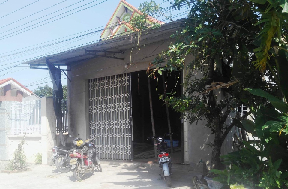 Đau đớn mẹ ép hai con thơ cùng uống thuốc diệt cỏ tự vẫn - 1 Căn nhà - nơi xảy ra sự việc đau lòng.