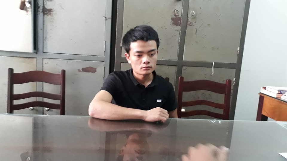 Khởi tố nghi phạm xông vào bệnh viện chém 2 người trọng thương - 1 Nghi phạm Hùng tại cơ quan điều tra