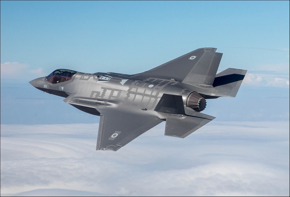 Mỹ chưa tin “chim sắt” F-35 có thể trấn áp S-300? - 1
Máy bay chiến đấu F-35 (Ảnh: Wikipedia)