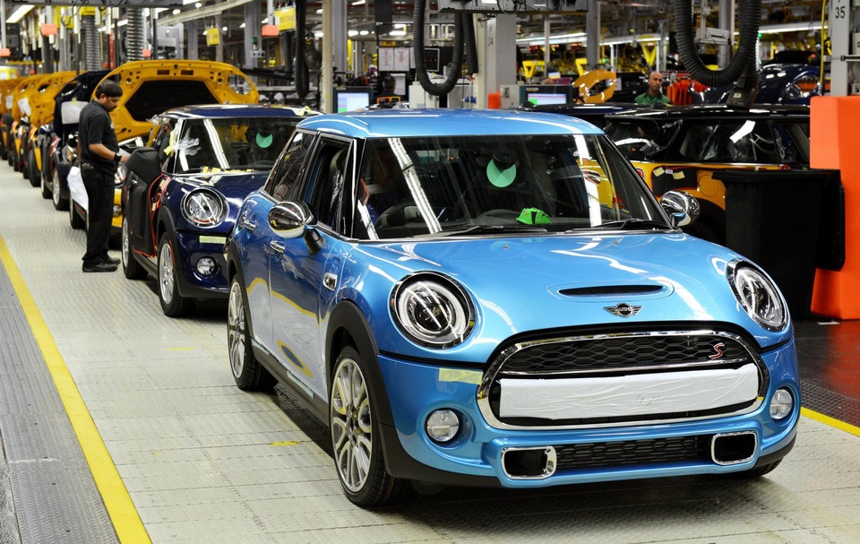 Mini và Rolls-Royce sẽ tạm ngừng sản xuất tại Anh trong thời gian Brexit - 1 Mini và Rolls-Royce sẽ tạm ngừng sản xuất tại Anh trong thời gian Brexit - 1