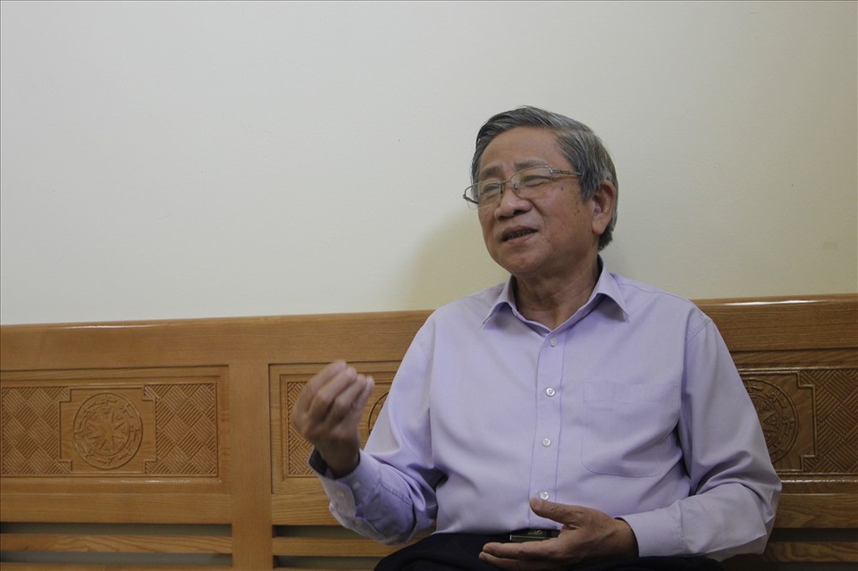 GS Nguyễn Minh Thuyết: Chương trình mới không hướng tới thực hiện nền giáo dục đồng phục - 2 GS Nguyễn Minh Thuyết: Chương trình mới không hướng tới thực hiện nền giáo dục đồng phục - 2