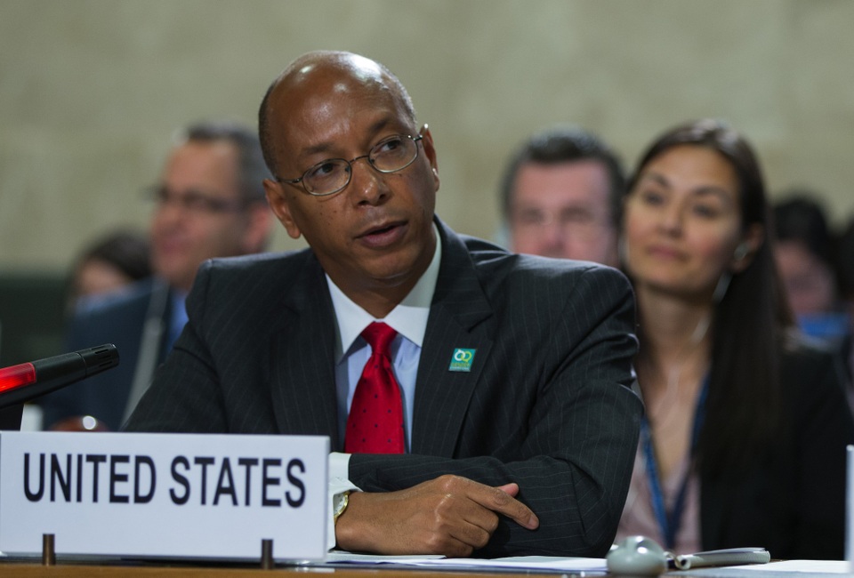 Mỹ dọa rút khỏi hiệp ước kiểm soát vũ khí hạt nhân với Nga - 1 Đại sứ Mỹ về Giải trừ Quân bị Robert Wood (Ảnh: US Mission in Geneva)