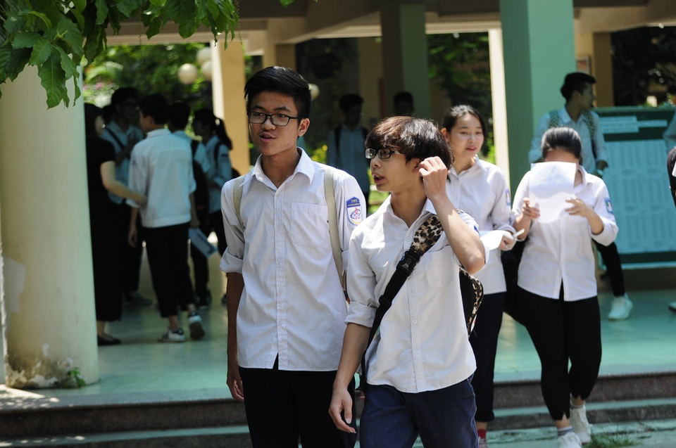 Hà Nội: Chính thức "chốt" phương án tuyển sinh lớp 10 - 2 Cũng theo một số giáo viên, Sở GD&ĐT Hà Nội nên khẩn trương xây dựng đề minh họa và công bố sớm. (Ảnh: Mỹ Hà).